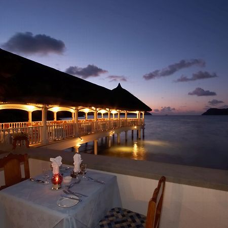 Le Domaine De La Reserve Anse Volbert Village  Restaurant photo
